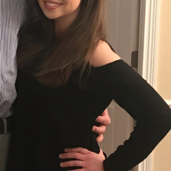 The Sweatshirt Project by French Laundry Black Cold Shoulder Ruffle Top Size S - Picture 3 of 3